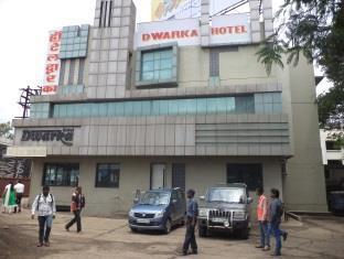 Hotel Dwarka Нашик Екстериор снимка
